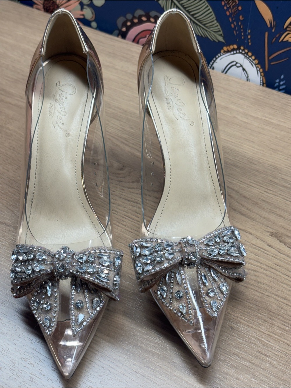 Ling Mei Clear Pointed Toe Heels with Oversized Crystal Bow EU Size 40, US 9